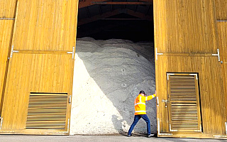 GDDKiA: drogowcy są już gotowi do zimy, soli nie zabraknie